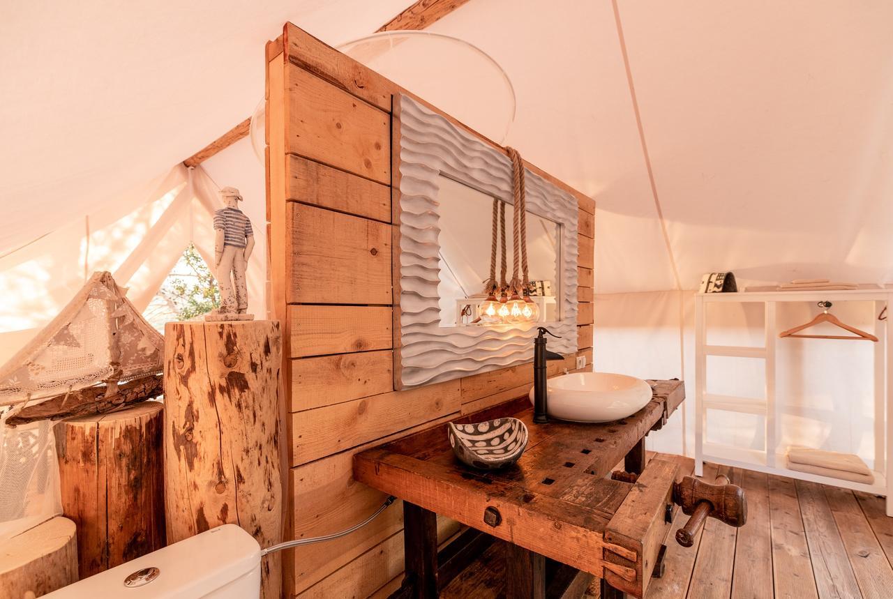 Plage Cachee - Glamping Vrboska Ngoại thất bức ảnh
